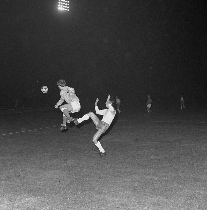 1969 r., mecz Górnik Zabrze - Glasgow Rangers w ramach Pucharu Zdobywców Pucharów. Fot. PAP/Stanisław Jakubowski