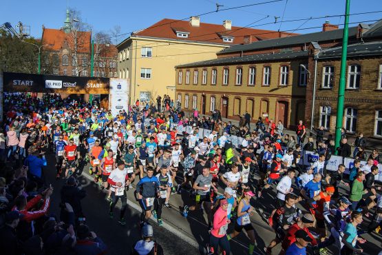 Ponad 10 tysięcy uczestników 10. PKO Poznań Półmaratonu