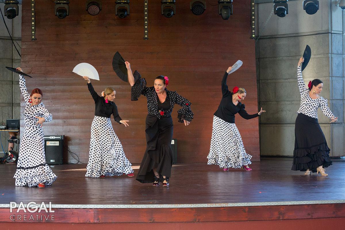 Występ w Studio Flamenco w 2021, guajira z wachlarzem, Ola pierwsza z prawej