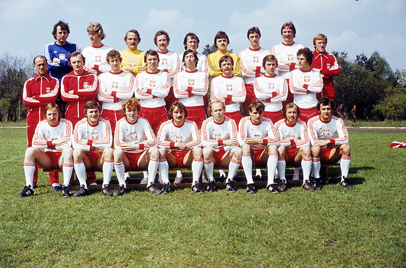 Rok 1978, reprezentacja Polski na Mistrzostwa Świata w Piłce Nożnej w Argentynie. Gorgoń w górnym rzędzie drugi od lewej. Fot. Agencja Forum