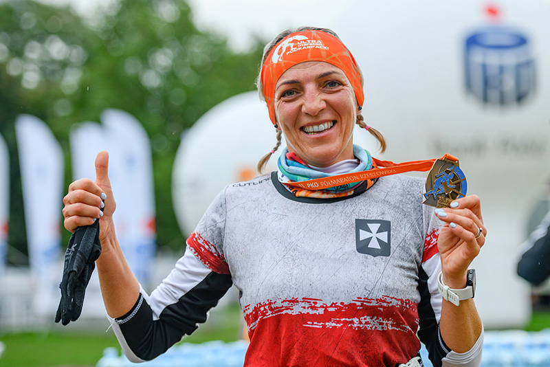 Agata Stopa z Rzeszowa, dumna uczestniczka biegu. Fot. Dominik Kalamus.