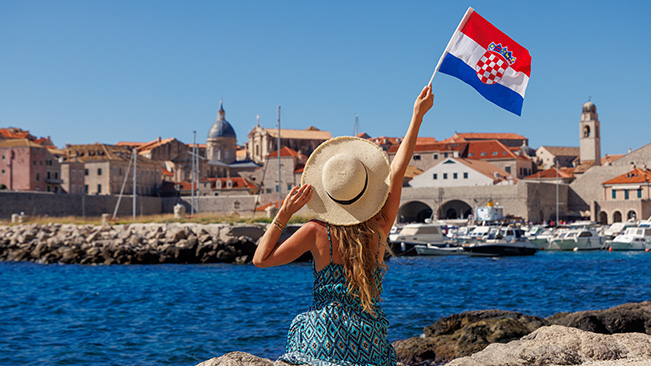 Polacy szturmują Chorwację! Wiemy, którędy jechać, żeby nie utknąć  w korkach
